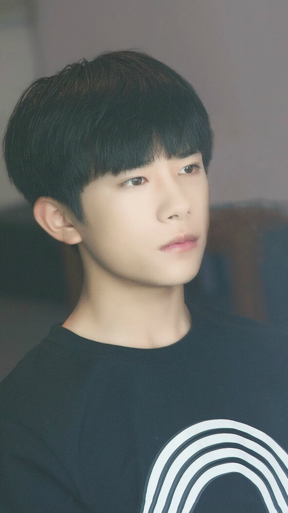 #我家孩子很可爱# #TFBOYS三人同行# 手动去掉化妆师 这套宝宝们好看到流泪！！ 4-6P过程动图，然而也并没有什么过程