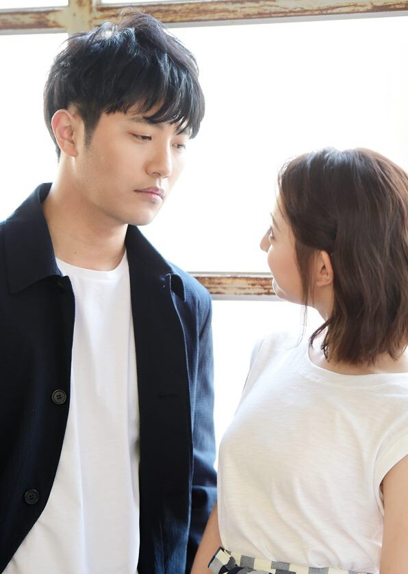 太阳的后裔 晋久 金智媛