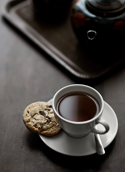 tea/choco chip cookie