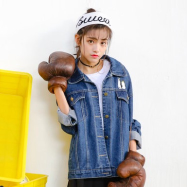 休闲翻领，帅气休闲，简约时尚，穿出不一样的牛仔，打造时尚帅气的风范。