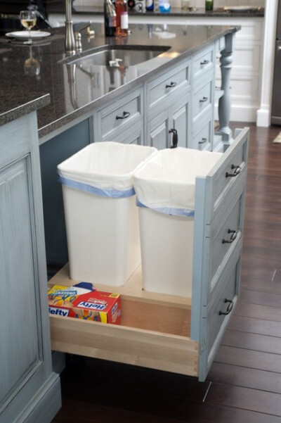 Formal white kitchen with blue island - Mullet Cabinet traditional-kitchen