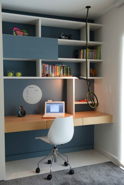 Woodcrest contemporary-home-office