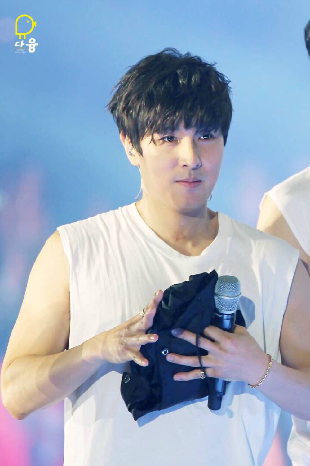 Shinhwa 神话 신화 Dane Kim 김동완 金烔完 Kim Dong Wan