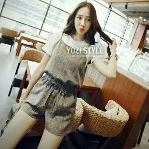 T恤+格子连体短裤  50[em]e328176[/em]
QQ:2064206063