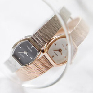 韩国代购韩版正品女士钢带方形商务学生小巧潮流时尚休闲手表包邮