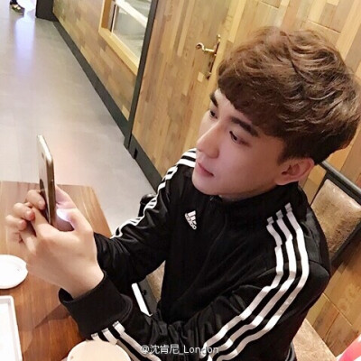 肯尼weibo