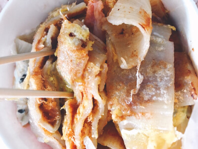 武汉中南财大美食第四弹：（闻起来味道有点奇怪但是口感不错的）炒冷面