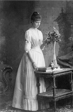 A seventeen-year-old Alexandra (then simply Alix) in 1889, five years before she became engaged to Nicholas.