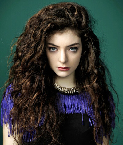 Lorde. 洛德。