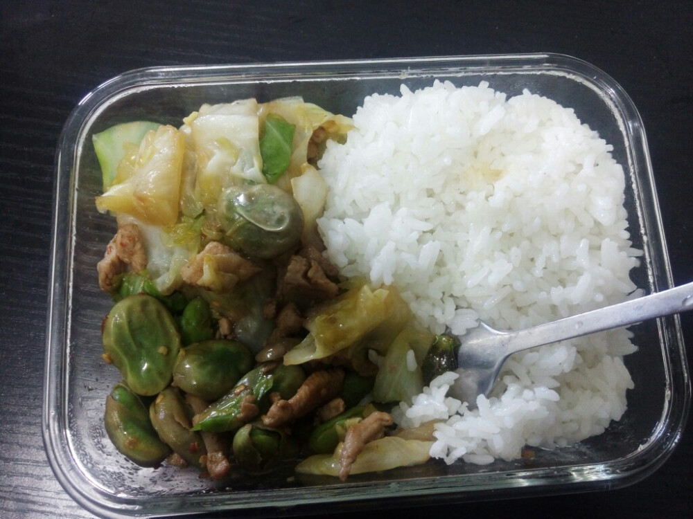 16.04.19包菜和蚕豆。蚕豆正当季