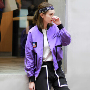 简约棒球服，带你玩转时尚