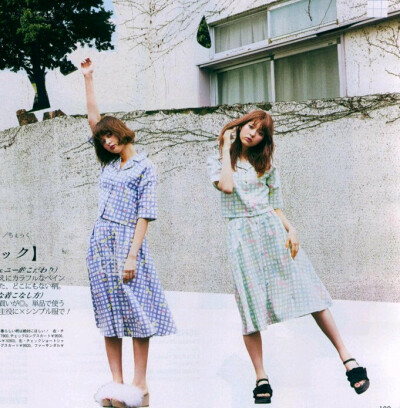 一个像夏天一个像秋天