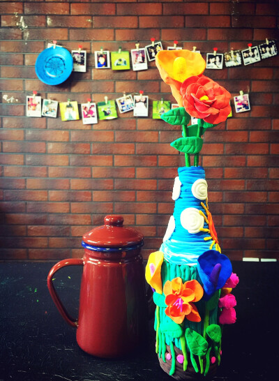 2016.04.21 思思小朋友用了两个小时完成的作品，蓝天白云绿草地，孩子的眼里没有阴天，没有雾霾，也没有不快乐。