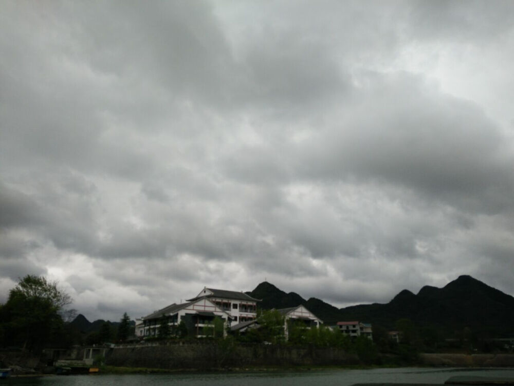 暴风雨来临