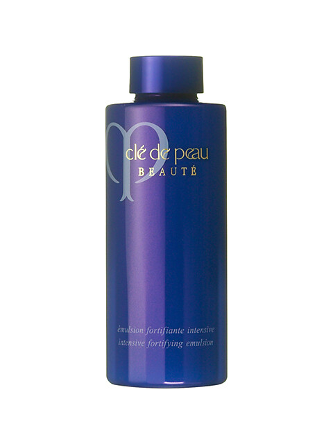 Clé de Peau Beauté（CPB）
CPB intensive fortifying emulsion (Refill)（医薬部外品）
商品编号：02883
量：125ml
着眼肌肤夜间修护的保湿赋活产品，有效提升肌肤活力，令肌肤由内而外焕发光彩。糅合先端科研成果，打造年轻动人的美肌。有两款产品可选：乳液和面霜。
JPY12,500（换算请点开网站查询）