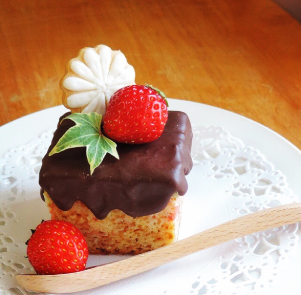 甜品也要很可爱巧克力小蛋糕