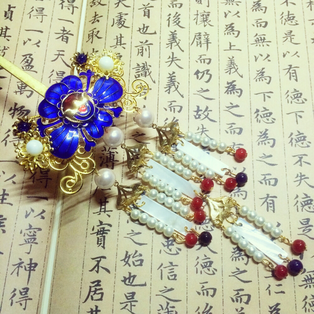 发簪【唐风·奈春何】春花南陌醉，驻马翠歌楼。