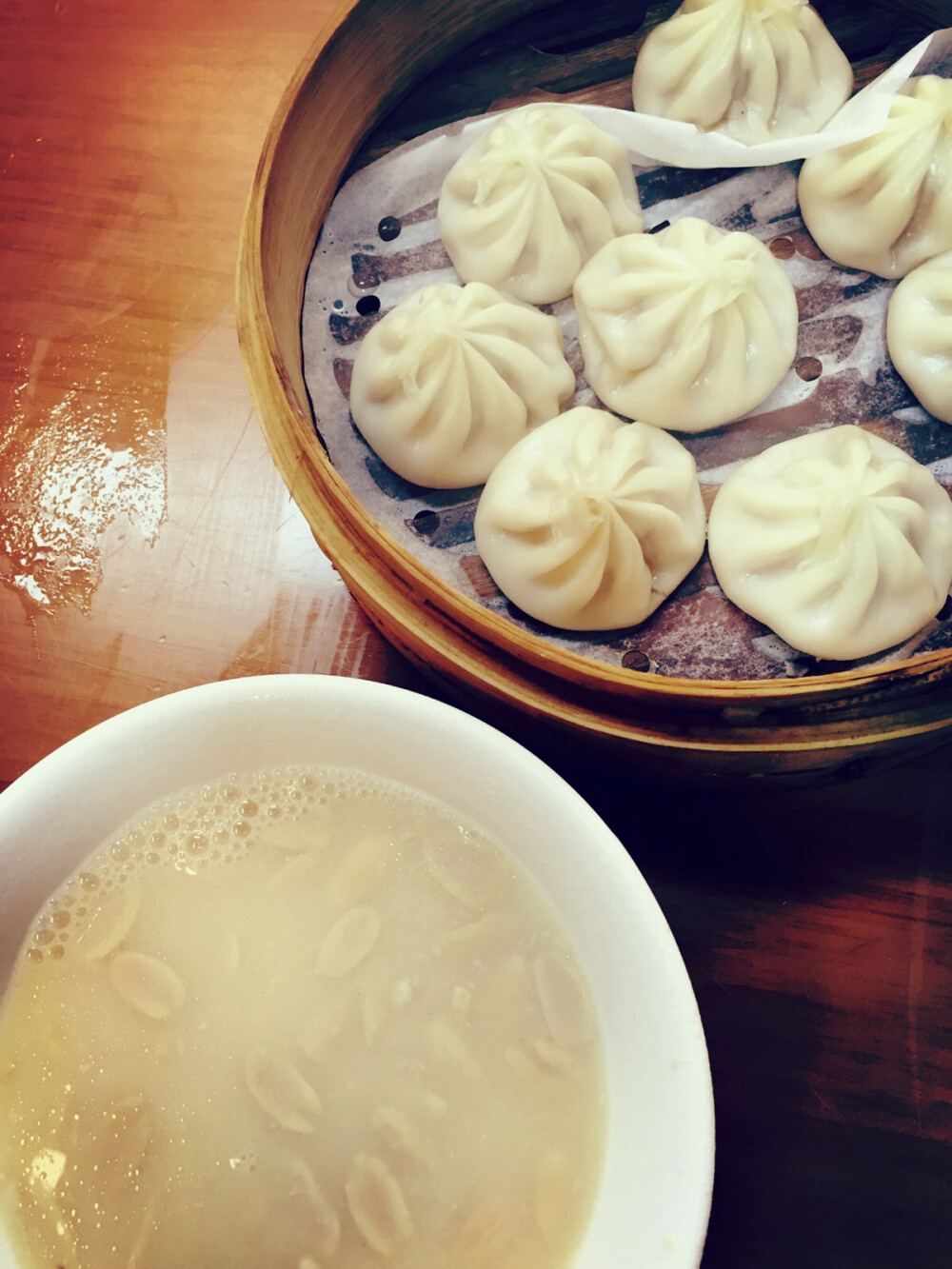 蟹黃包和 花生湯