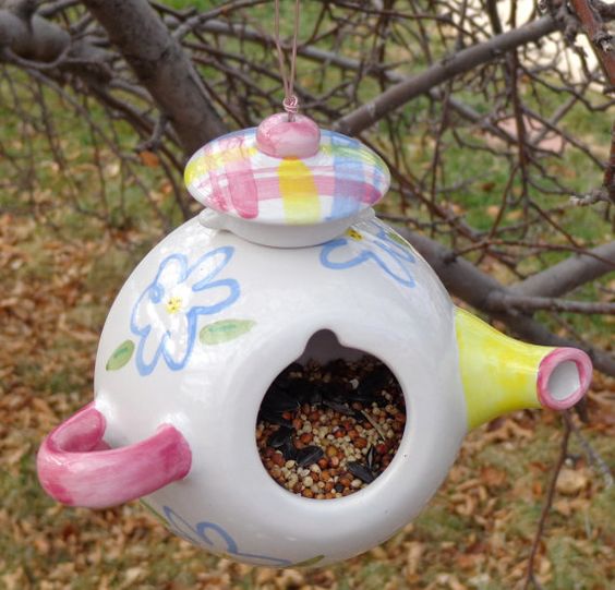 Upcycle / Repurpose Tea Pot into a Birdfeeder: