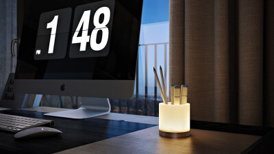 其实它的英文名字是 Hole Light Stand
，直译过来就是“有洞、发光、站立”。所以它到底是个笔筒？收纳盒？还是个灯？或者两者兼而有之？从功能上看，它确实能兼任多重身份。