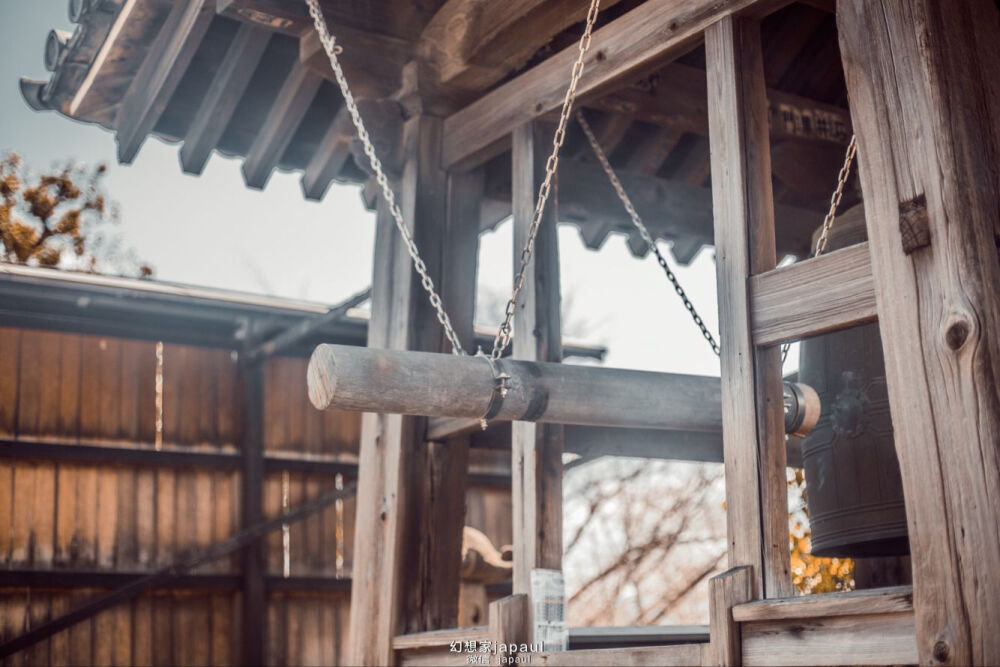 而对于清水寺，我们只是走马观花式参观便下山而去，沿途经过古色古香的三年坂二年坂，还来不及驻足去好好欣赏，却已匆匆而过。