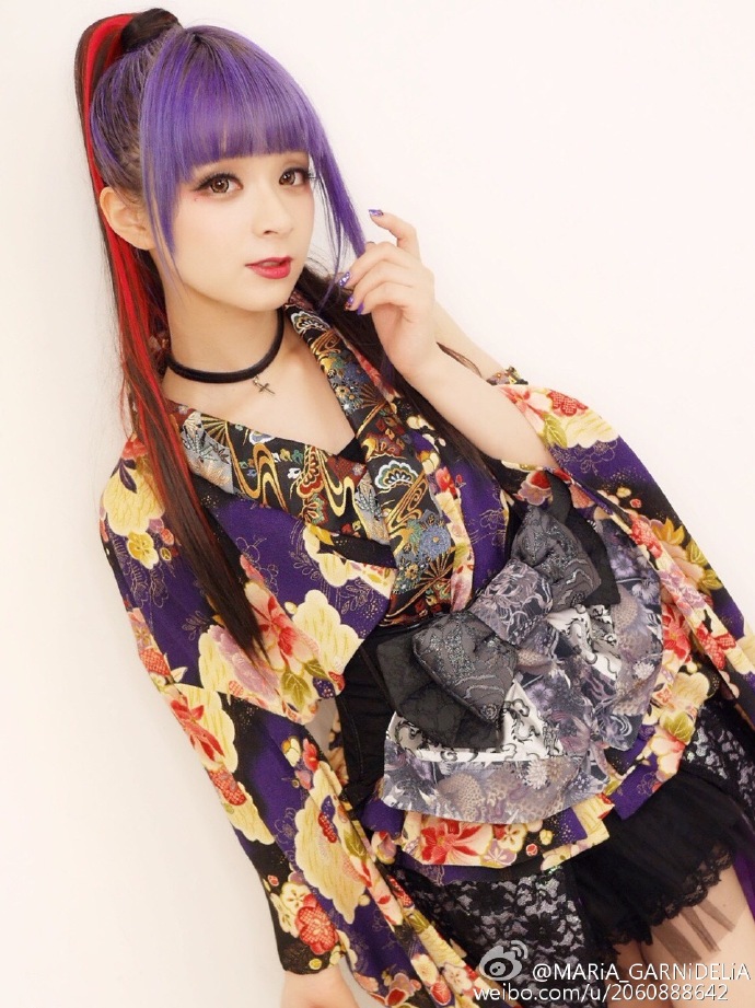 MARiA_GARNiDELiA