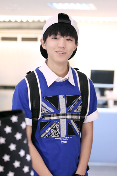 #TFBOYS王俊凯# #王俊凯##TFBOYS#150720 重庆江北机场-台北桃园机场cr：桐TongKay