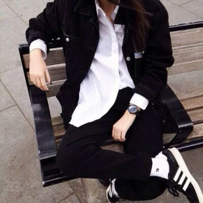 男头，头像，
你有没有偶尔思念我
下次来梦里找我的时候
记得与我说说。