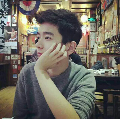 男头，头像，
你有没有偶尔思念我
下次来梦里找我的时候
记得与我说说。