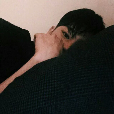 男头，头像，
你有没有偶尔思念我
下次来梦里找我的时候
记得与我说说。