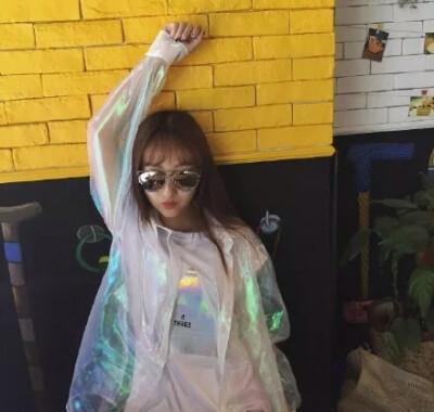 独行少女 原宿风软妹潮爆镭射帅气个性透视薄款防晒衣开衫
