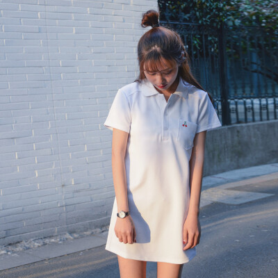 「POLO」←_←
白色宽松中长款短袖t恤女韩版连衣裙休闲POLO衫
