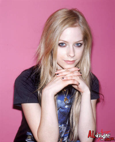 艾薇儿·拉维尼 Avril Lavigne under my skin时期