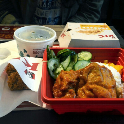 KFC套餐 炸鸡 套餐 米饭 青瓜 食物 吃货 食堂 香喷喷 