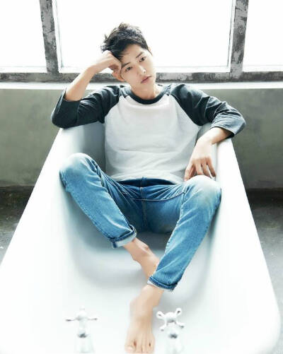 宋仲基太阳的后裔国民老公