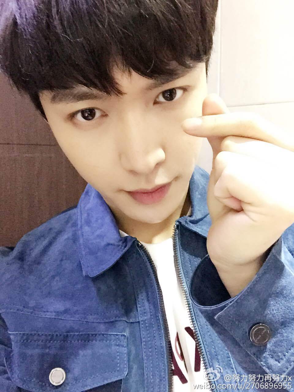 exo 张艺兴 lay