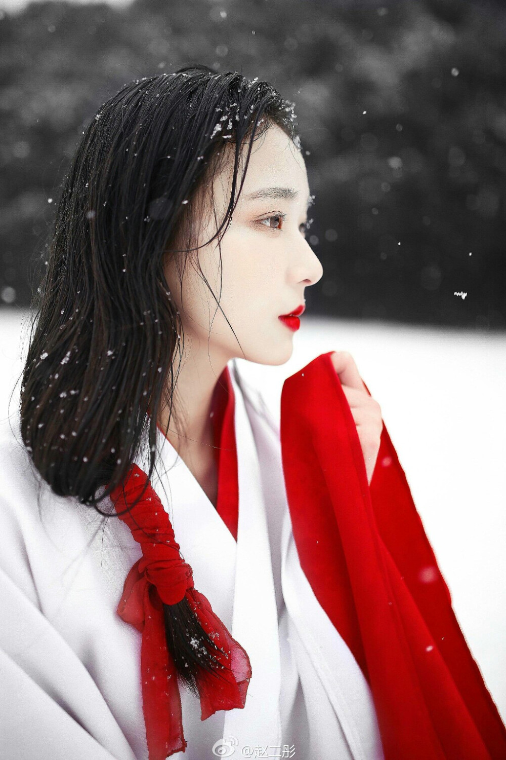 ＃真人＃＃女生＃＃古风＃＃红色系＃＃飘雪＃