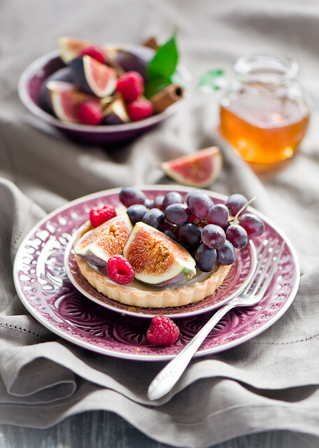 Tart with fresh frui...