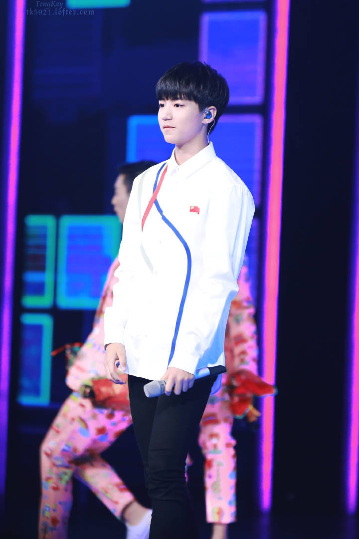 最美好的岁月跟随最好的你 【王俊凯】 图cr