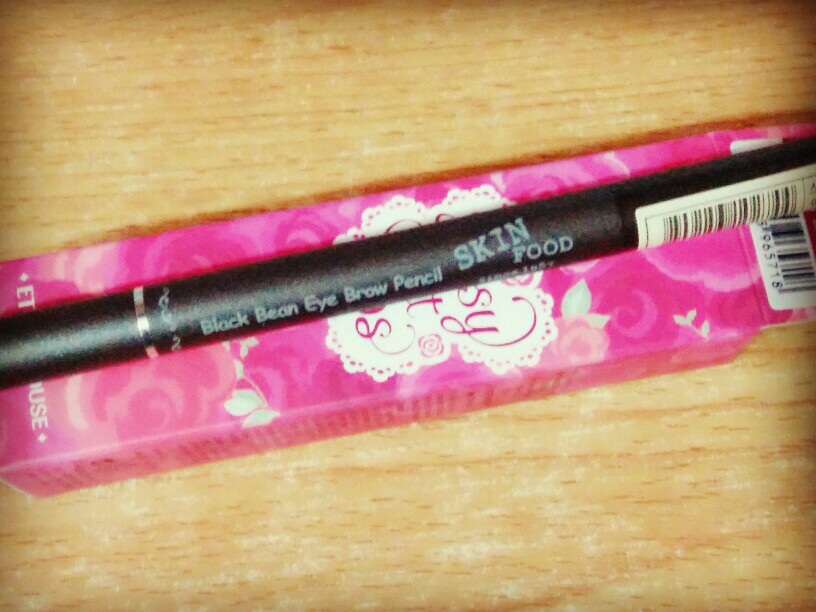 skinfood 思亲肤 的眉笔，上色非常好，持久度也可以。