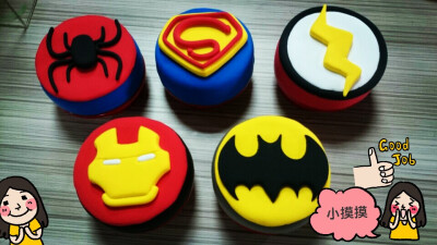 英雄音乐盒蛋糕，超人蜘蛛侠，钢铁侠，蝙蝠侠，闪电侠，酷☺