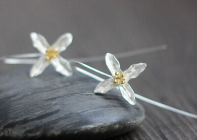 日系925纯银的长款时尚四叶花夸张花朵耳环 防过敏耳饰