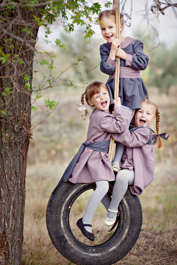 回忆这东西若是有气味的话，那就是樟脑的香，甜而稳妥，像记得分明的快乐，甜而怅惘，像忘却了的忧愁