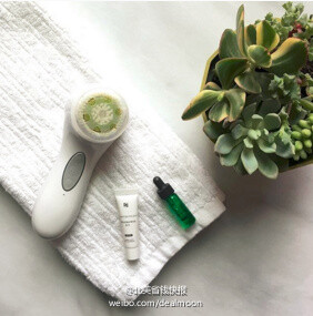 超级热！Mia 2只要$74.5包邮！仅限5小时！【有奖转发送Clarisonic Mia 2洗脸刷】
Dealmoon独家！Clarisonic官网多款洗脸刷火爆促销，5折！超级难得好活动！上次没买到小伙伴赶紧下手！O网页链接 关注并转发@
2名好友，有机会得Clarisonic洗脸刷，随机抽1名，5月5日截 O网页链接