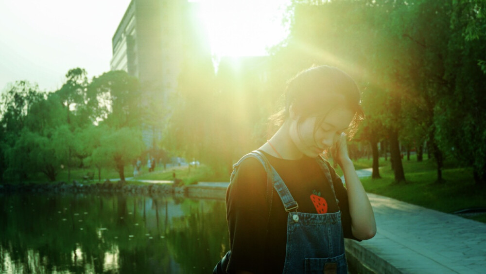 我们在阳光下在相遇