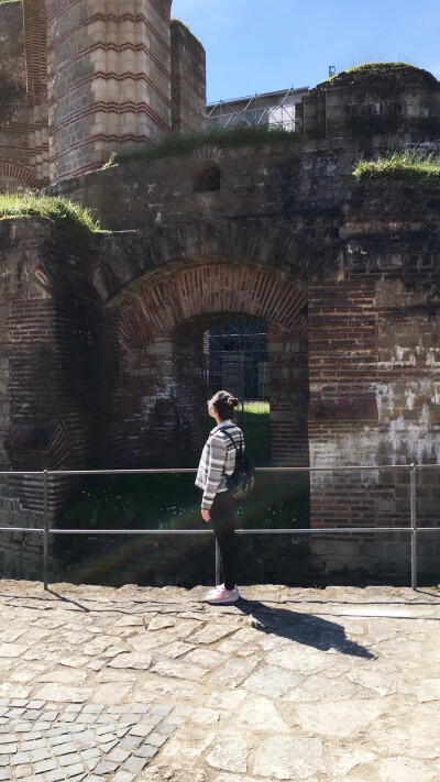 Trier，1700年历史的古城，古罗马浴场，遗迹上满是千年未变的阳光（拍的同学，也玩堆糖@Gabrilla