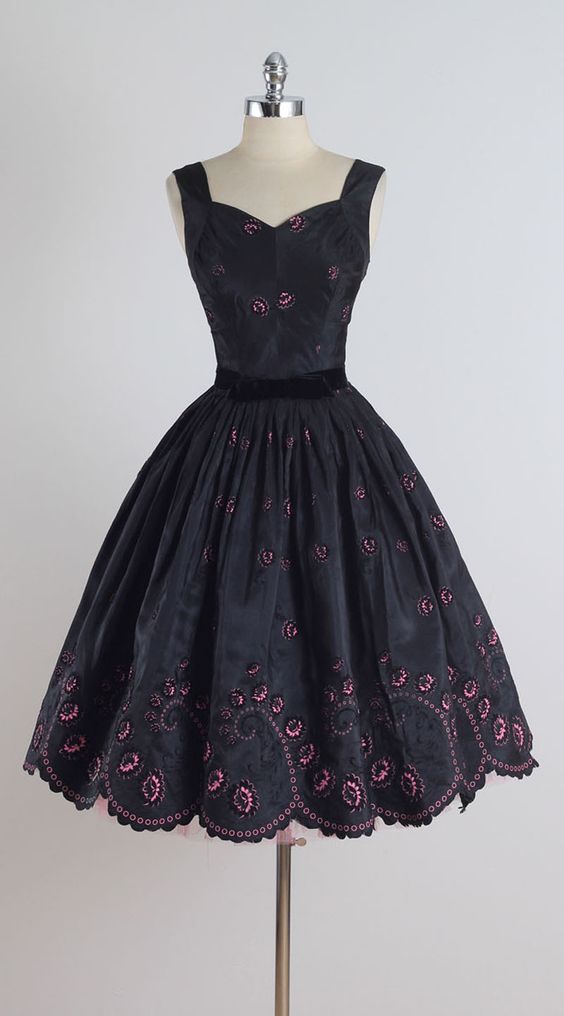 1950s 黑色粉红色的鸡尾酒礼服