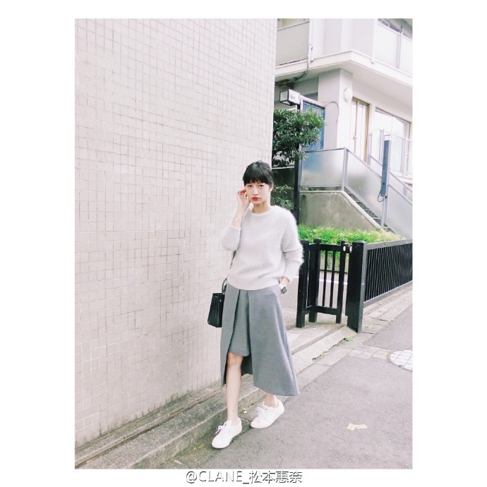 #CLANE# #松本恵奈# 2015_CLANE AW OOTD，KNIT&SKIRT：CLANE，SHOES : onitsuka tiger，BAG : YSL