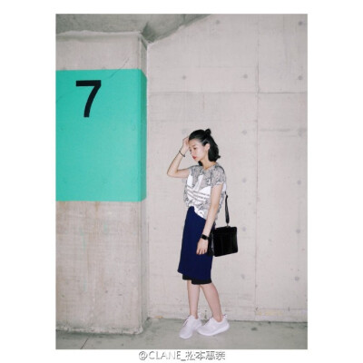 #CLANE# #松本恵奈# 201519_OOTD.TOPS : HYKE×adidas，SKIRT : CLANE，BAG : CLANE，SHOES : NIKE ID