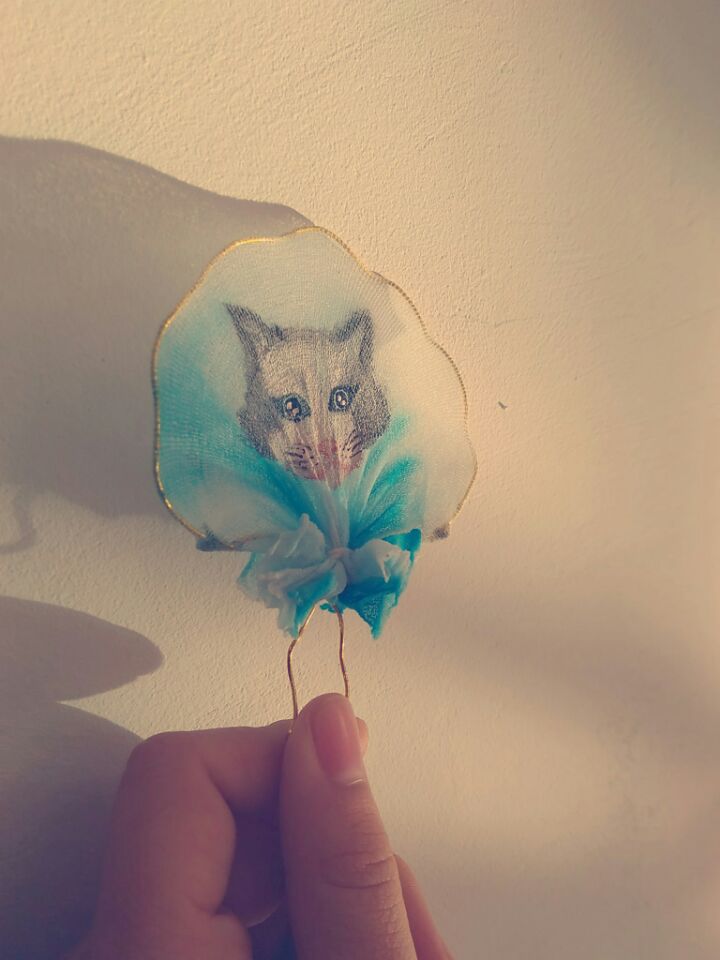 #周末我在忙什么#轻罗小扇。自己制作的小扇子，绘上相配的图案，满满的小幸福